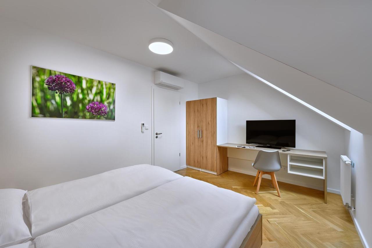 Downtown Suites Rubesova 프라하 외부 사진