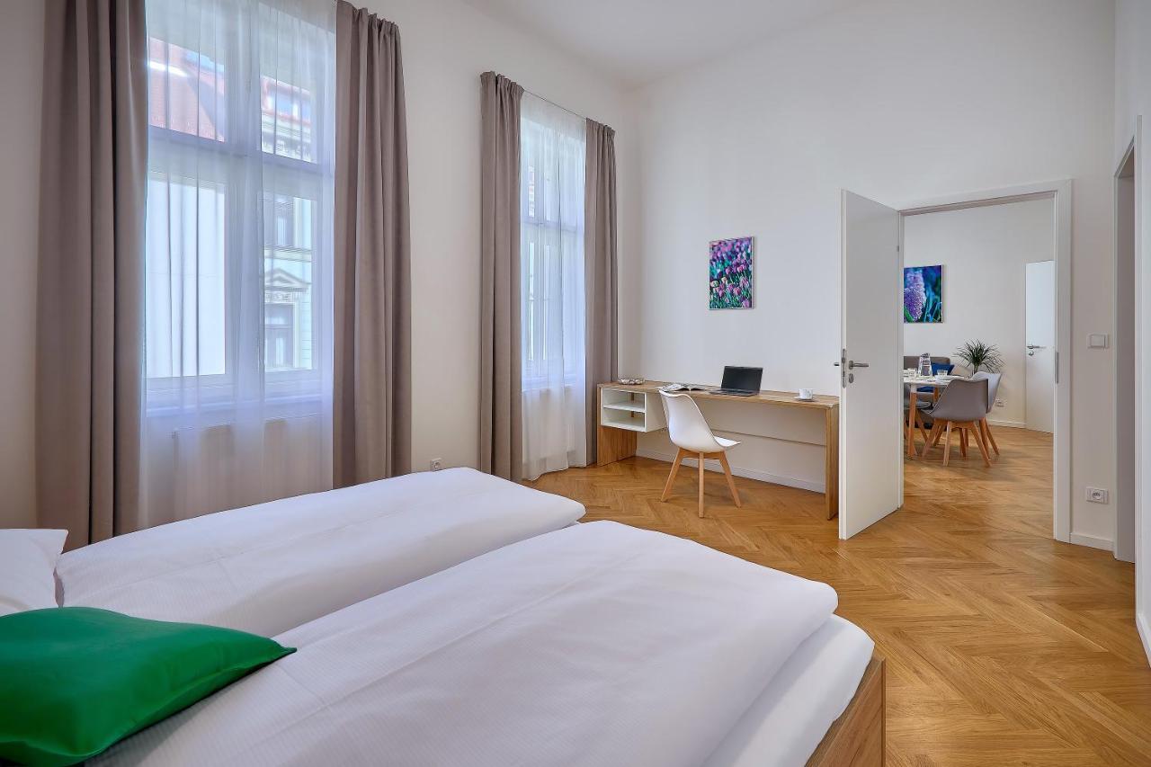 Downtown Suites Rubesova 프라하 외부 사진