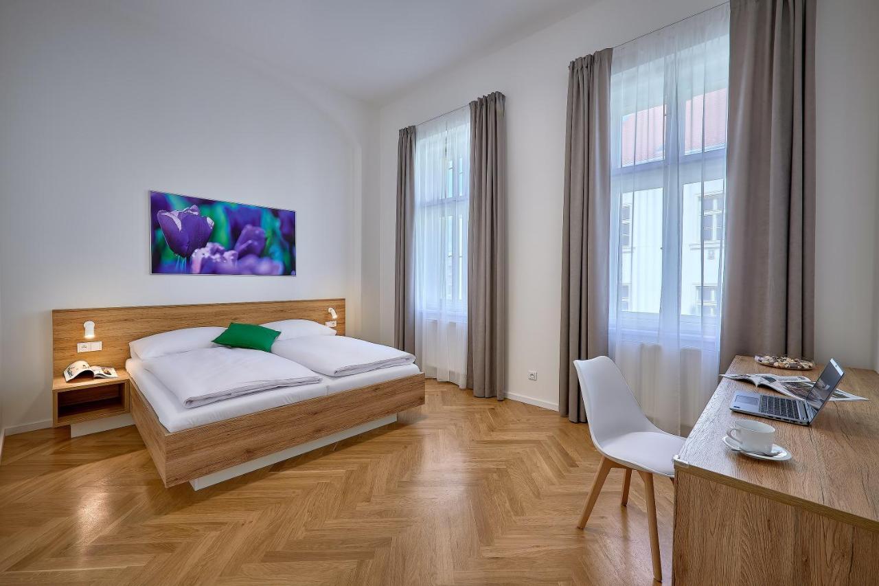 Downtown Suites Rubesova 프라하 외부 사진
