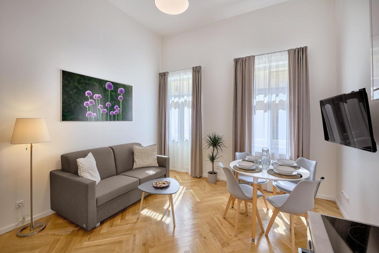 Downtown Suites Rubesova 프라하 외부 사진